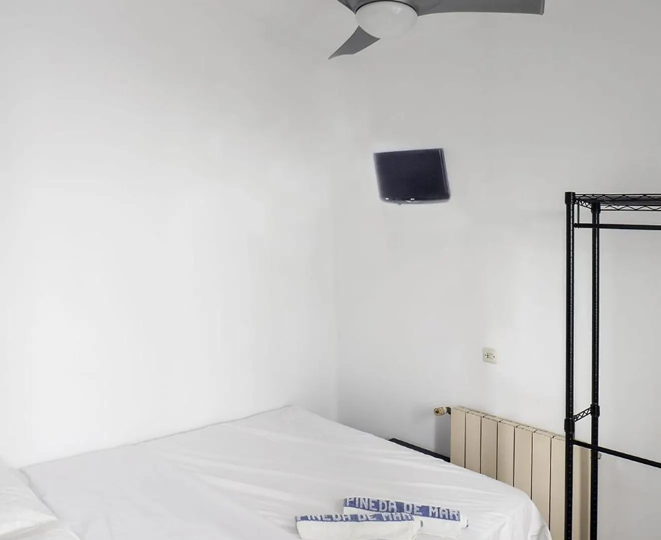 L'Hostalet Guesthouse Pineda de Mar Spain